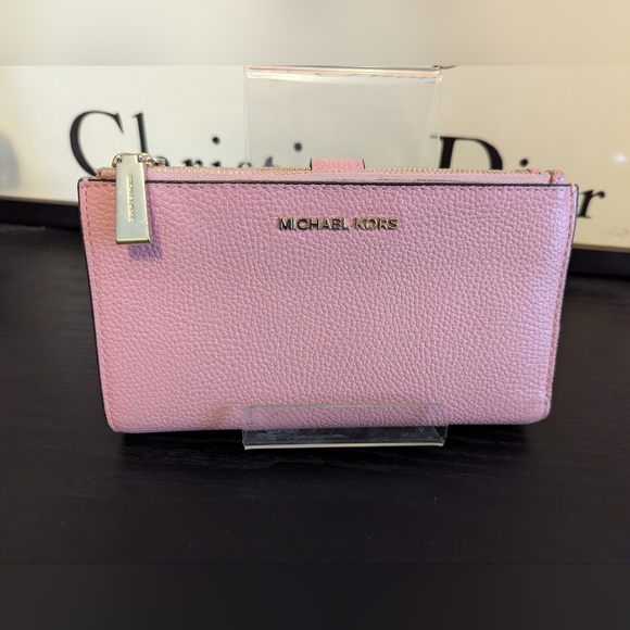 Michael Kors - Pink Wristlet - Phone Holder - Picture 2 of 11